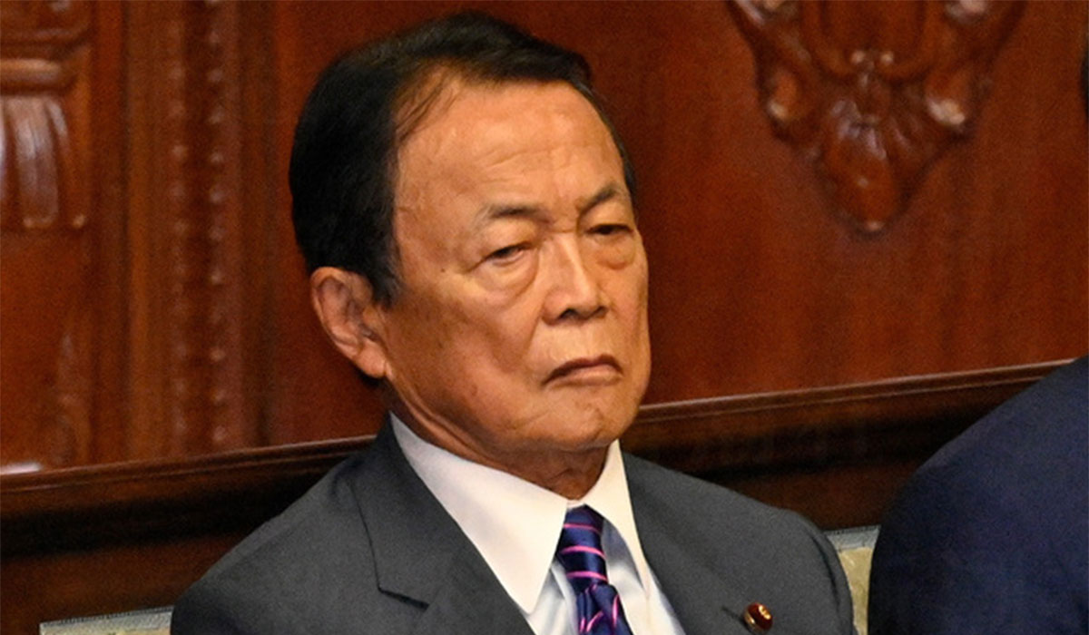 麻生太郎の年収は1億円超?!資産額は6億でエグすぎる!